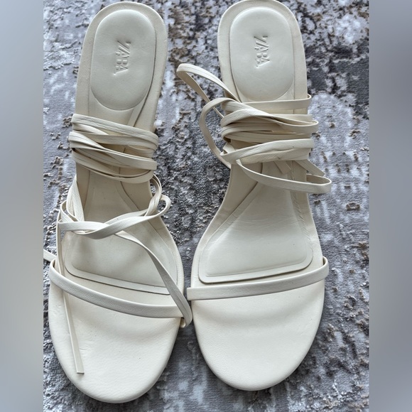 Brand new! Zara leather strap heels - Picture 2 of 12